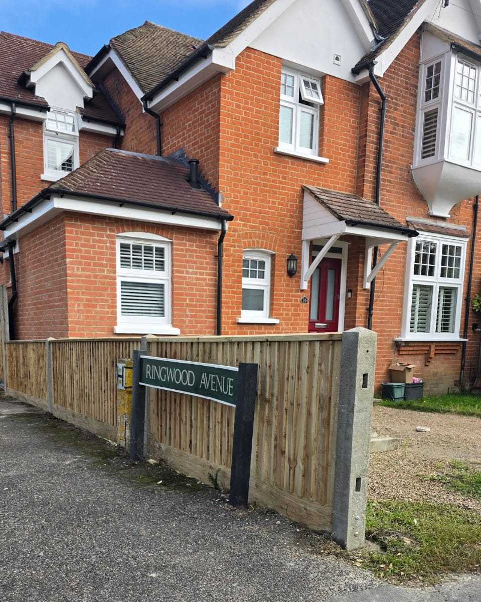 Featheredge front boundary, by Fencefix